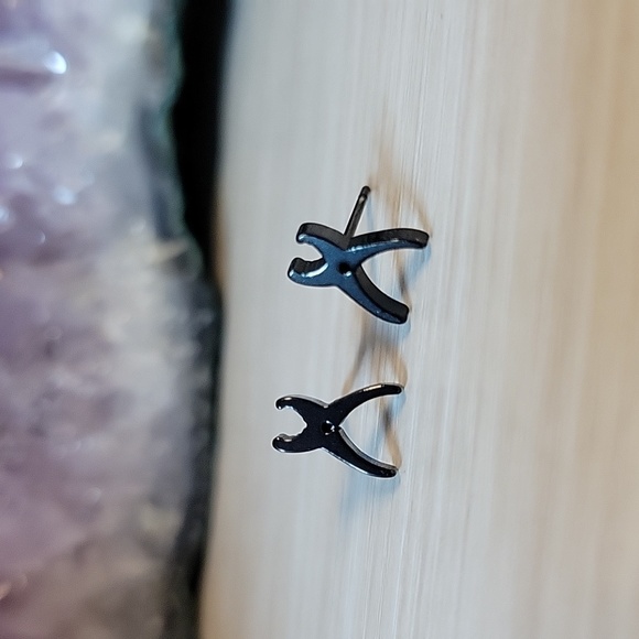 Plier Stud Earrings - Picture 3 of 5